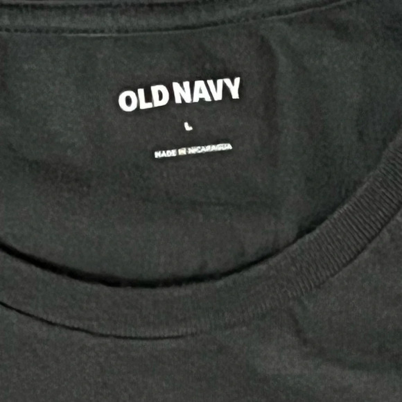 Old Navy Short Sleeve Graphic T Shirt‎ Large TLC Dont Go Chasing Waterfalls Gray - Picture 4 of 6